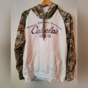 Cabela's womans hoodie. Size medium.